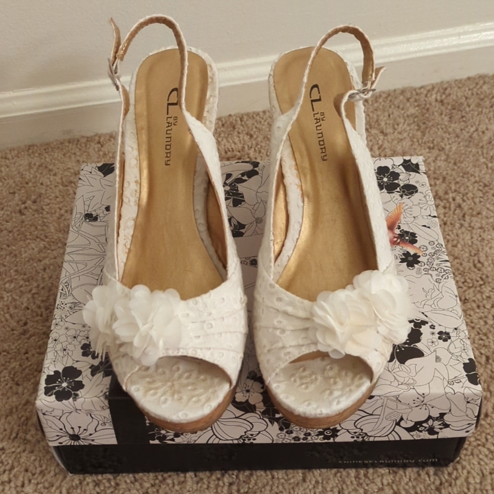 Chinese Laundry White Floral and Lace wedge sandals